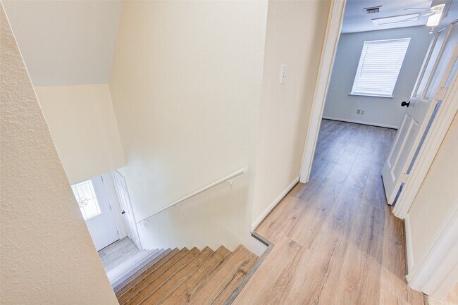 Building Photo - 630 Martin Luther King Rd