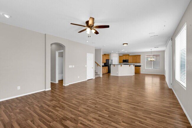 Building Photo - 2032 S Sabrina