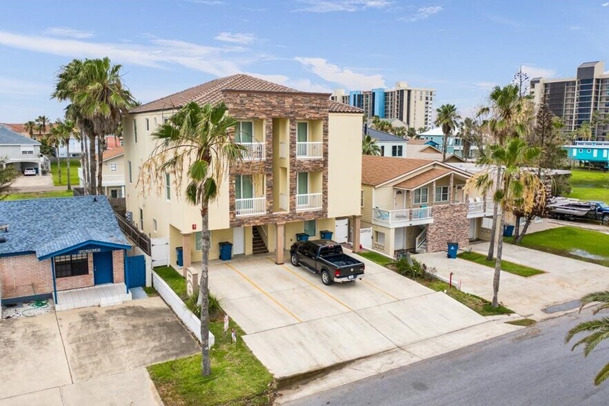 Building Photo - 110 E Amberjack St