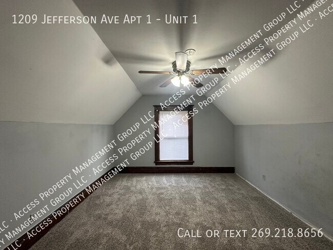 Primary Photo - 1209 Jefferson Ave