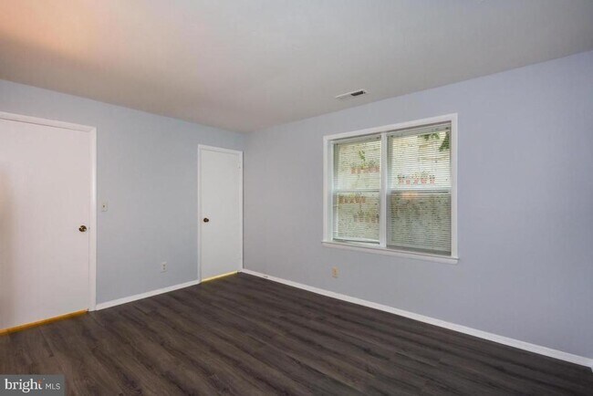 Building Photo - 185 Shetland Cir