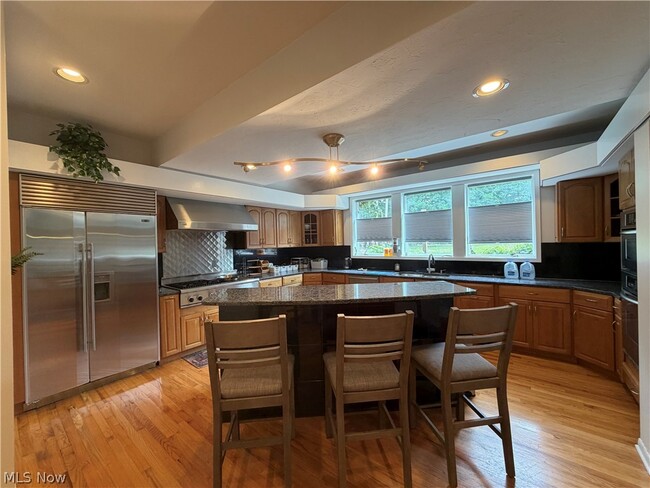 Building Photo - 2455 Buckhurst Dr