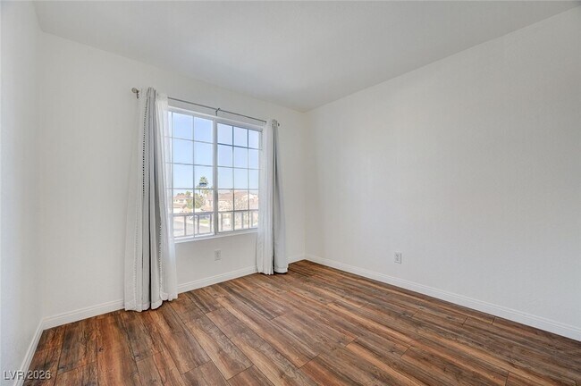 Building Photo - 2403 Rue De Versailles