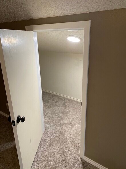 Loft closet - 4528 Lanham St