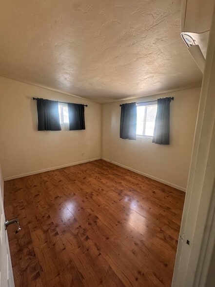 Building Photo - 1310 W Sol Pl