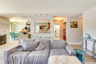 Building Photo - 801 Kalpati Cir