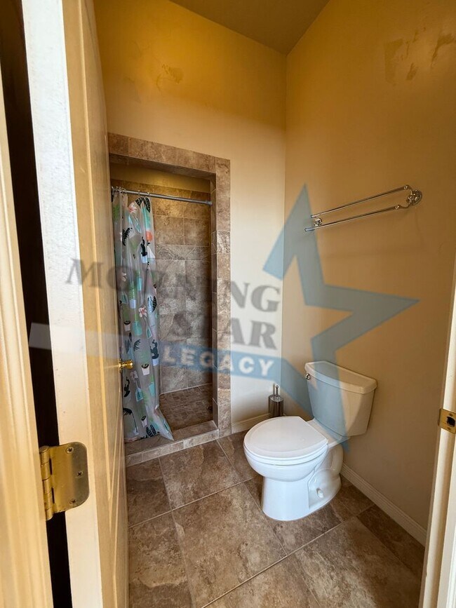 Building Photo - 3 Bedroom Energy-Efficient Home with Expansive Yard & Workshop!