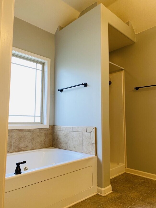 Building Photo - 1132 Chinook Cir