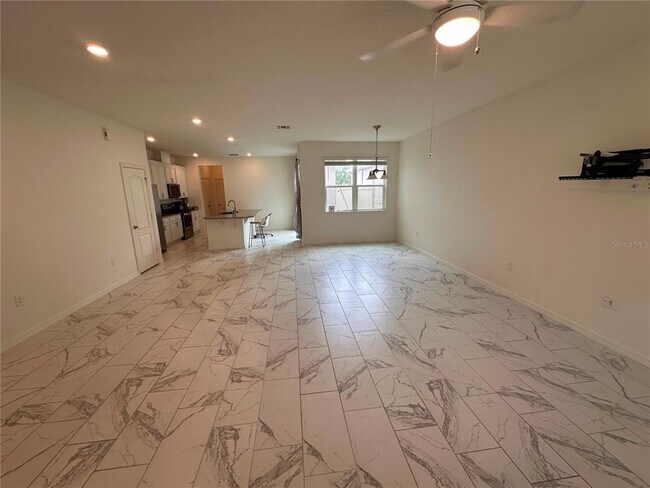 Building Photo - 5844 Soter Ln