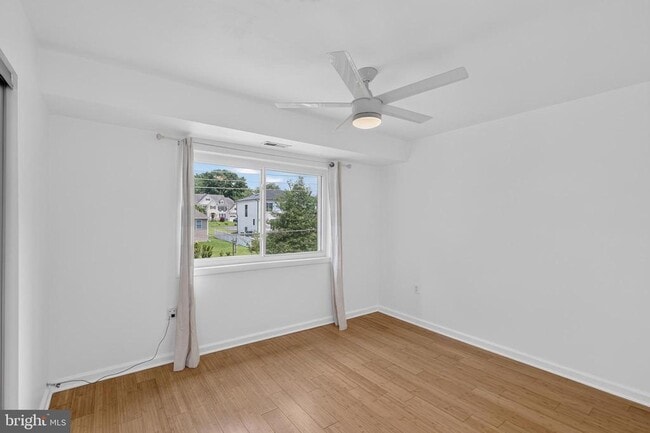 Building Photo - 204 Park Terrace Ct SE