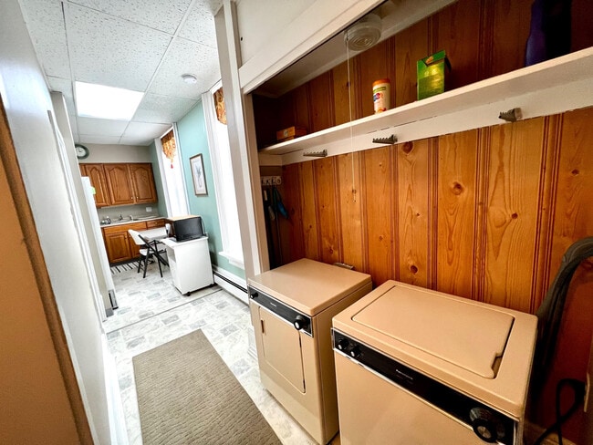 Building Photo - 1409 13th St