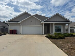 Building Photo - 4 bedroom 3 FULL bath home in Shoal River Landing...AVAILABLE JUNE 2026!
