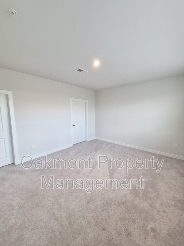 Building Photo - 3700 Maze Runner Dr