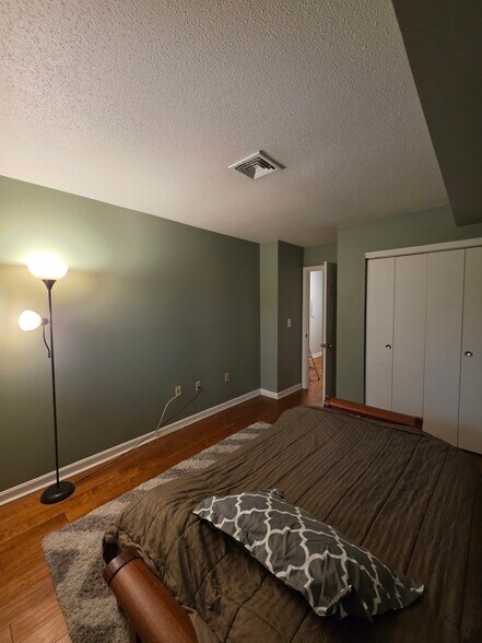 Building Photo - 620 Boston Ave