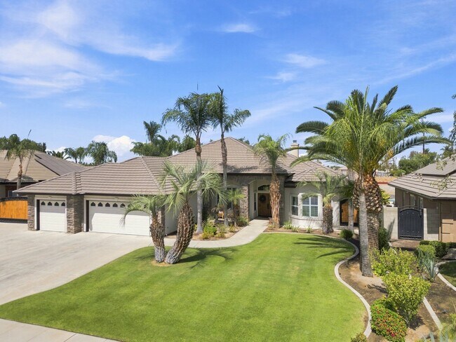 Building Photo - 14728 Redwood Springs Dr
