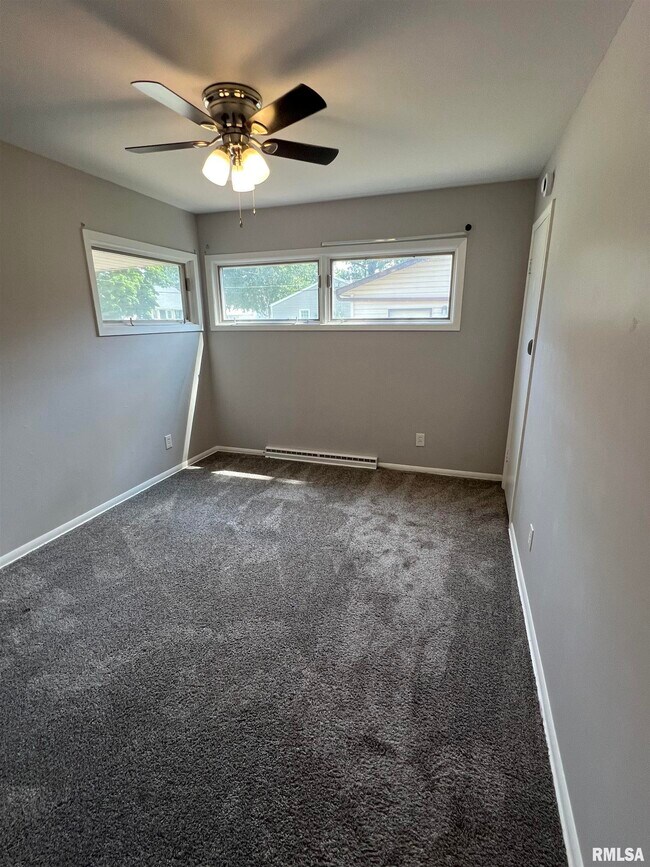 Building Photo - 1114 Bellevue Ct