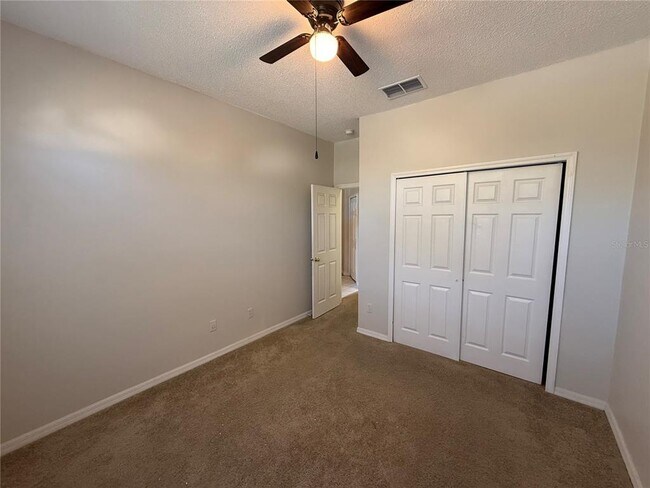 Building Photo - 1976 Willow Wood Dr