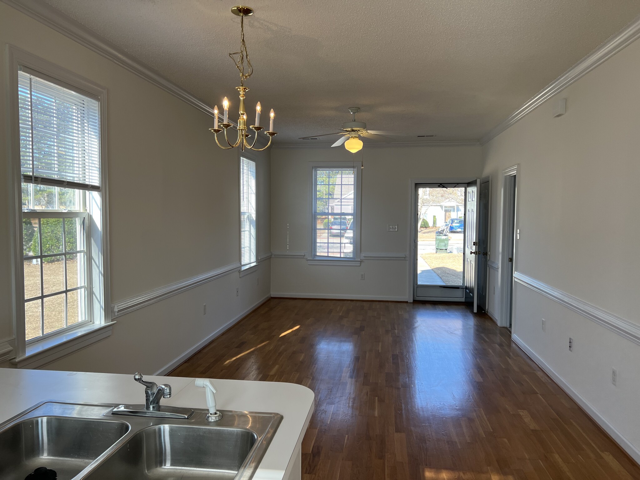 Building Photo - 3323 Whitlock Dr N