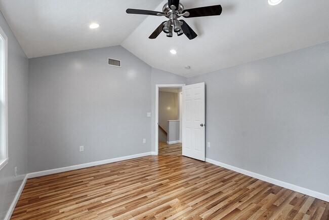 Building Photo - 4 Moran Ct