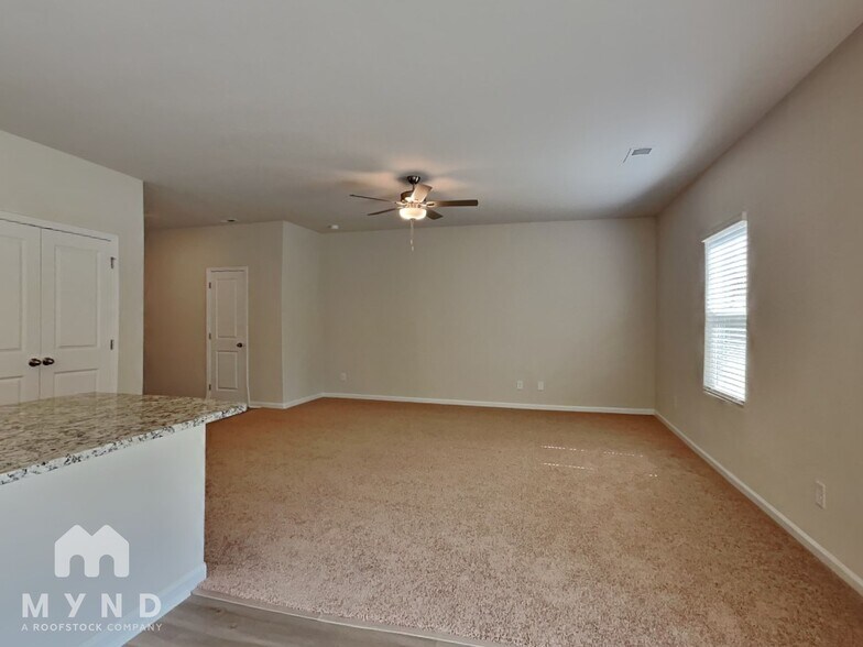 Building Photo - 364 Taverners Ln