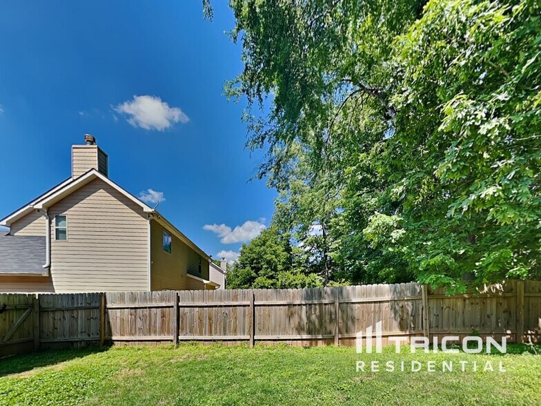 Building Photo - 9607 Rushmore Cir