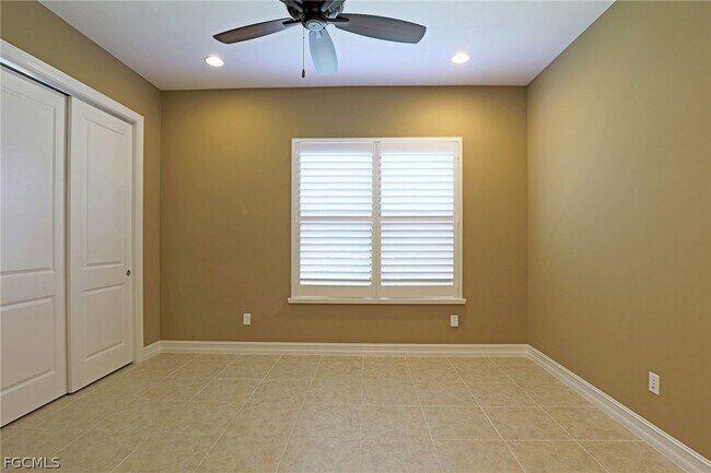 Building Photo - 8181 Venetian Pointe Dr