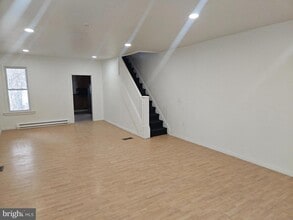 Building Photo - 509 Fairview St