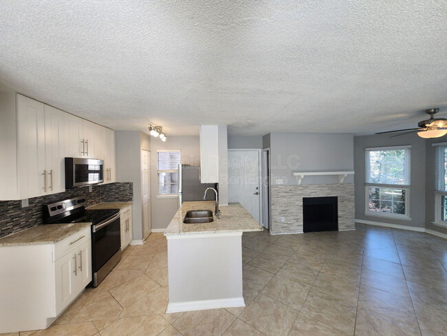 Building Photo - 311 Hawkstone Way