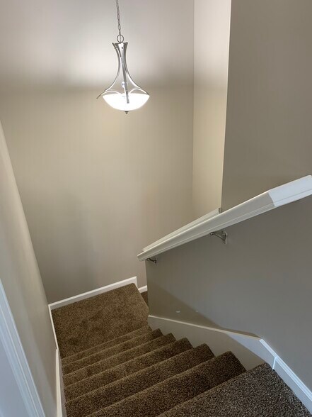 Building Photo - 2224 Rehm Dr