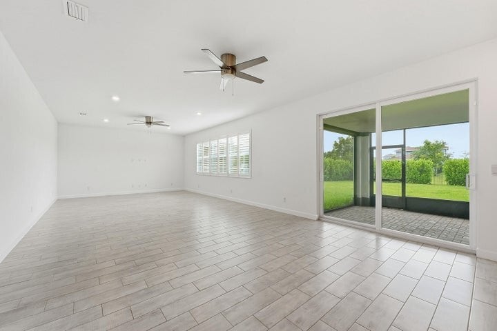Building Photo - 1261 Deer Hvn Dr