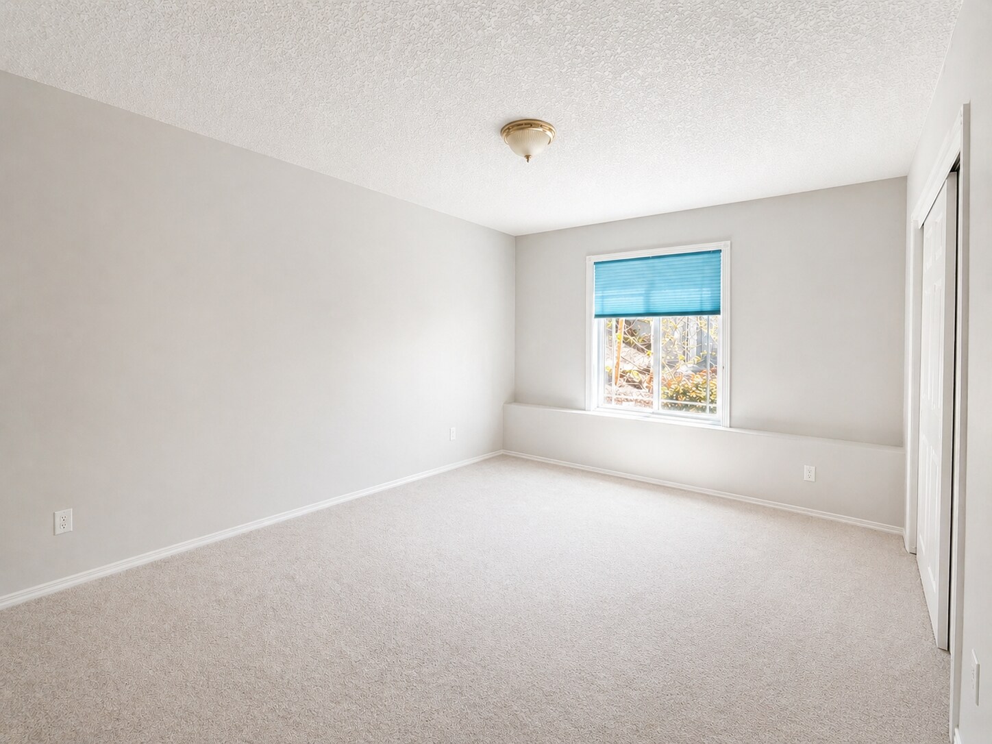Building Photo - 2437 SW Linneman Dr