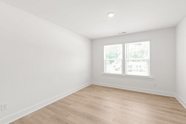 Building Photo - Stunning New Construction Townhome
