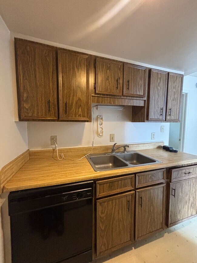 Building Photo - Cute One Bedroom in Norview Heights