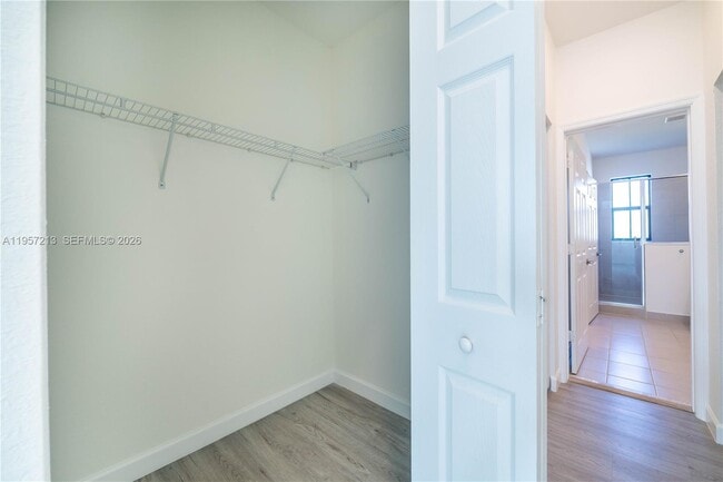 Building Photo - 1928 SW 5th Blvd