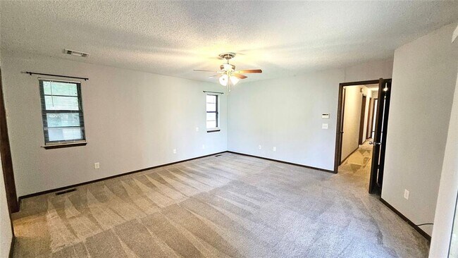 Building Photo - 4009 Cherry Hill Ln