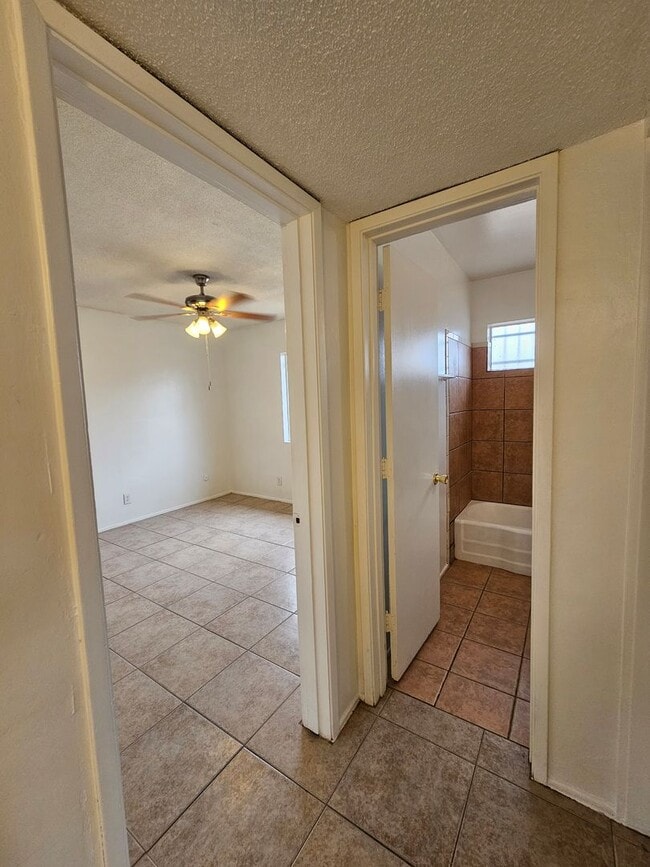 Building Photo - Home for Rent