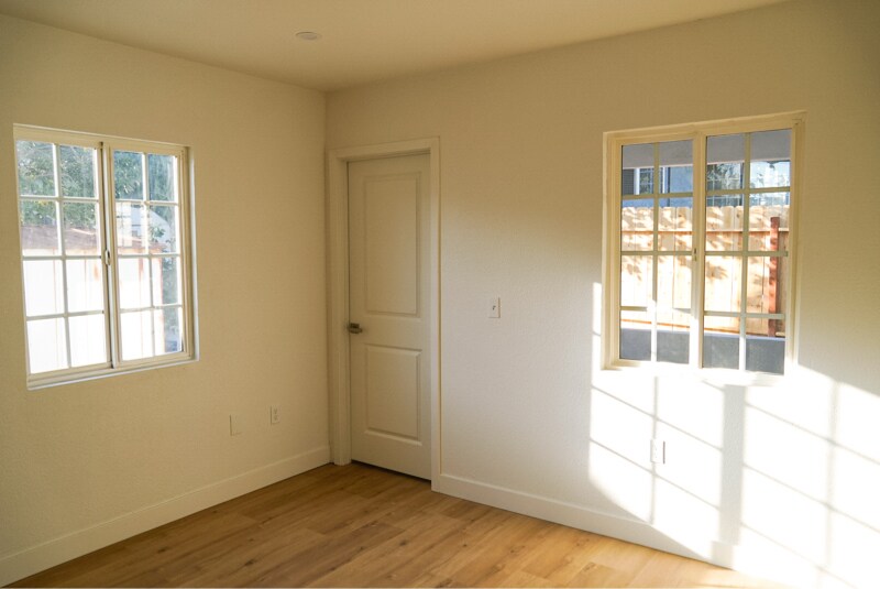 Building Photo - 3053 Valle Ave