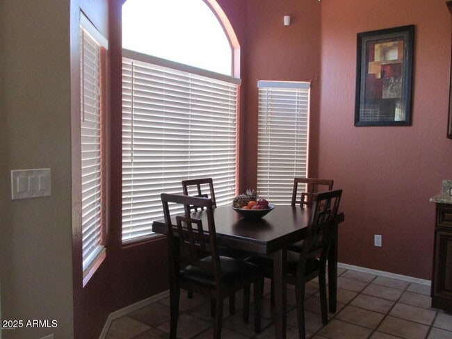 Building Photo - 8342 W Bluefield Ave