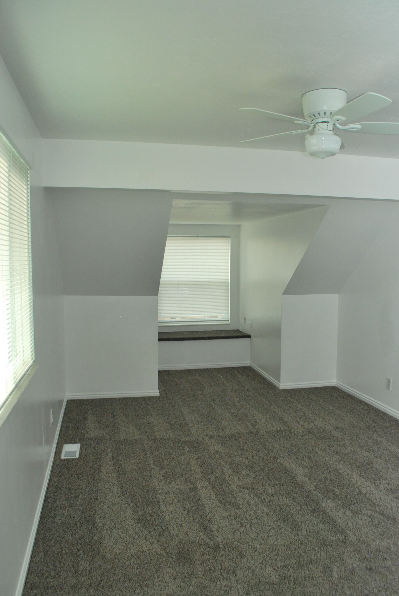 Building Photo - 2954 S 625 W