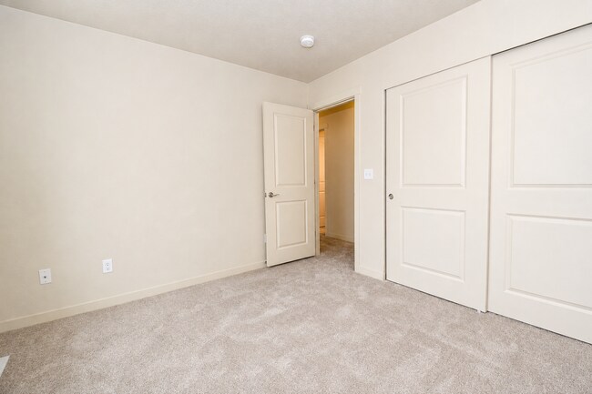 Building Photo - 216 NW 117th Loop