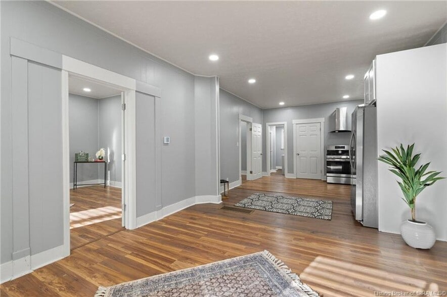 Building Photo - 352 Kahl Ct