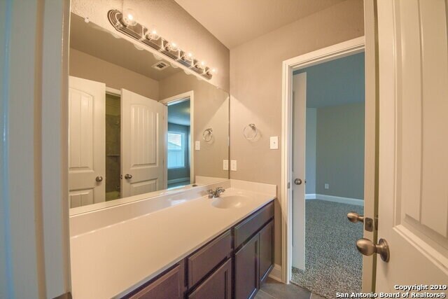 Building Photo - Stunning Home in Alamo Ranch Location!!