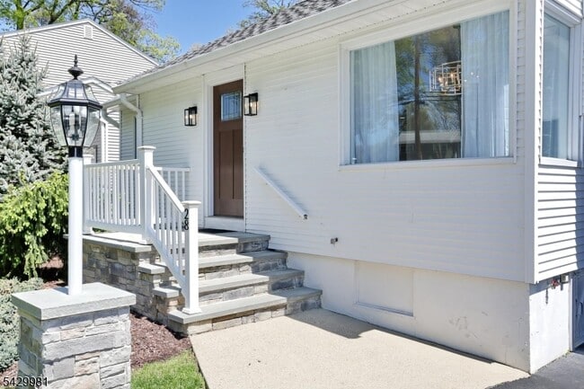 Building Photo - 28 Minnehaha Blvd