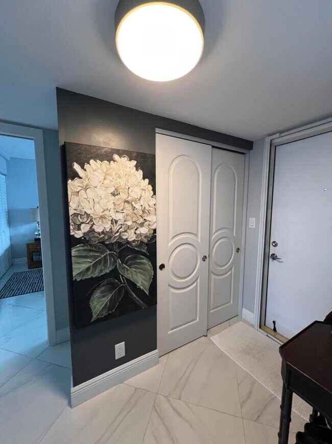 Building Photo - 3212 S Ocean Blvd