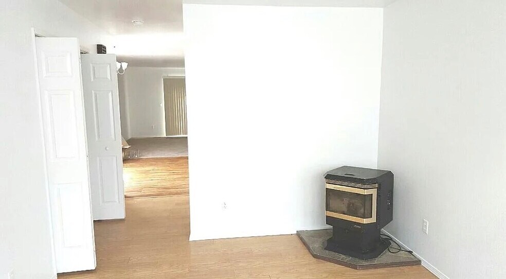 Building Photo - 2403 S Atlantic St