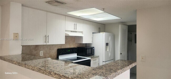 Building Photo - 5011 Wiles Rd