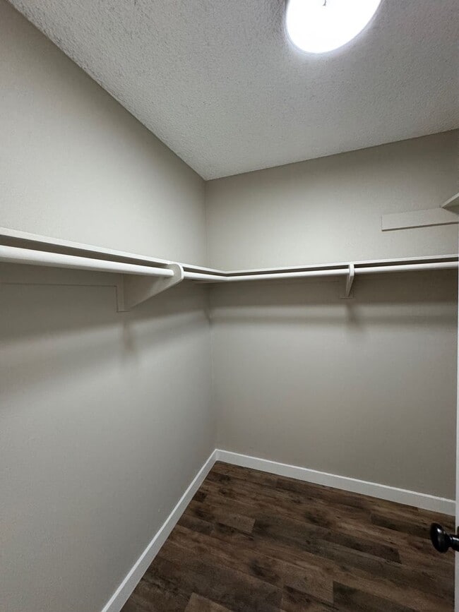 Building Photo - 2 Bedroom 2.5 Bathroom Condo for Rent Sout...