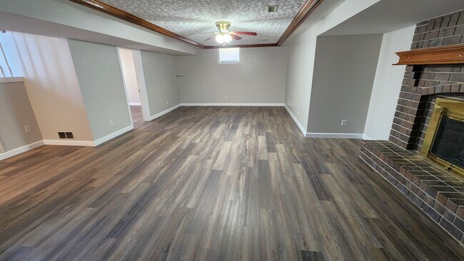 Building Photo - Lake Sherwood Executive 4BR, 3BTH home in Washburn Rural Schools!