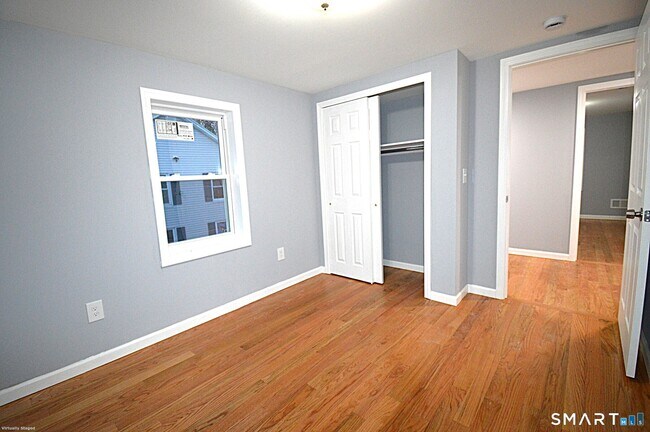 Building Photo - 17 Railroad Ave