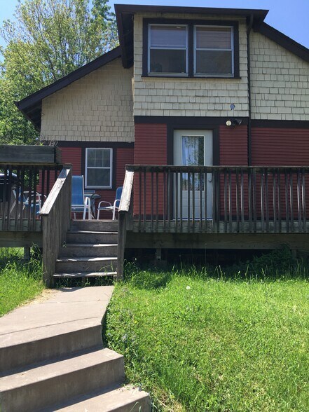 Entrance to Upper Level Duplex - 1470 Sheldon St